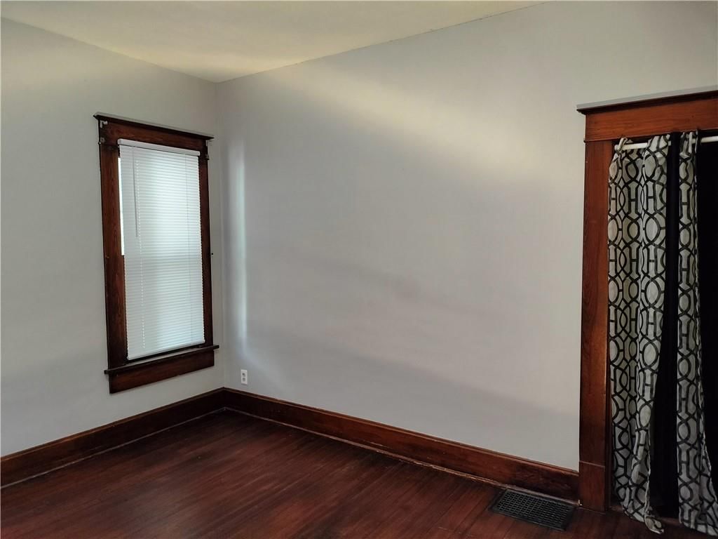 3311 Seneca Street — photo 15