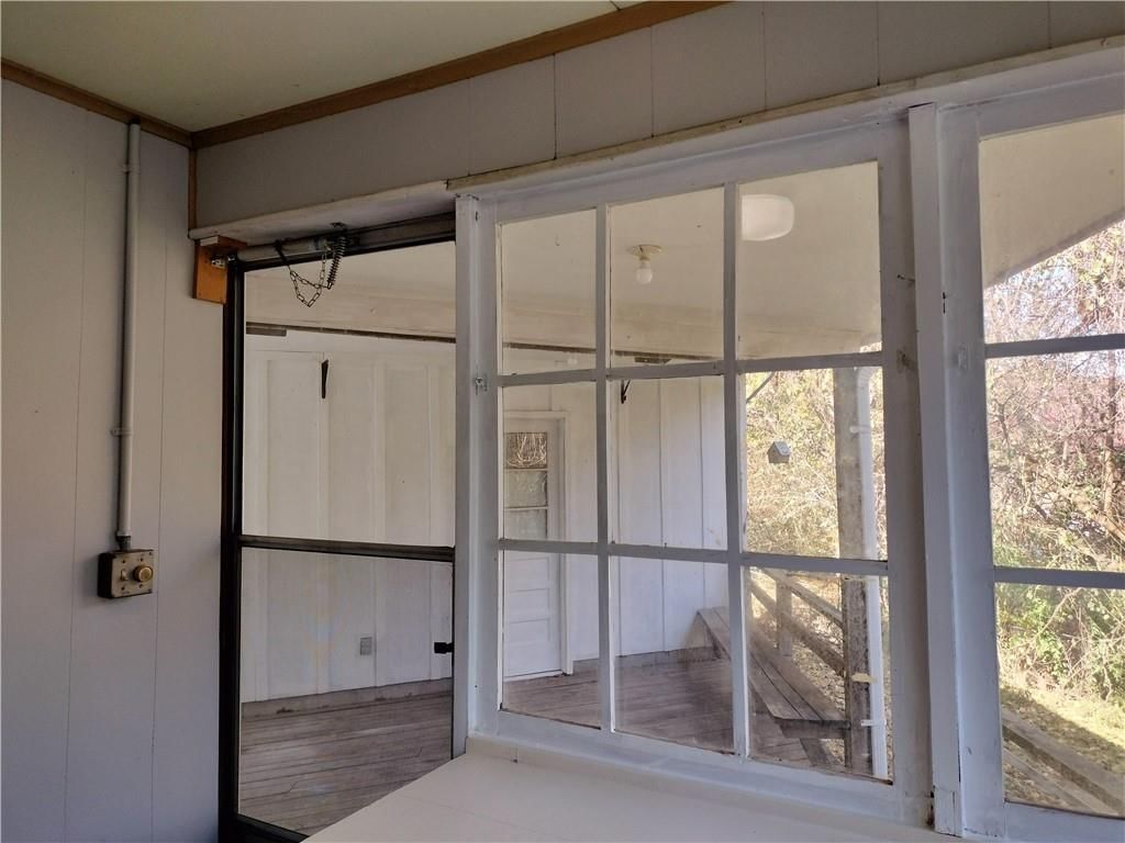 3311 Seneca Street — photo 24