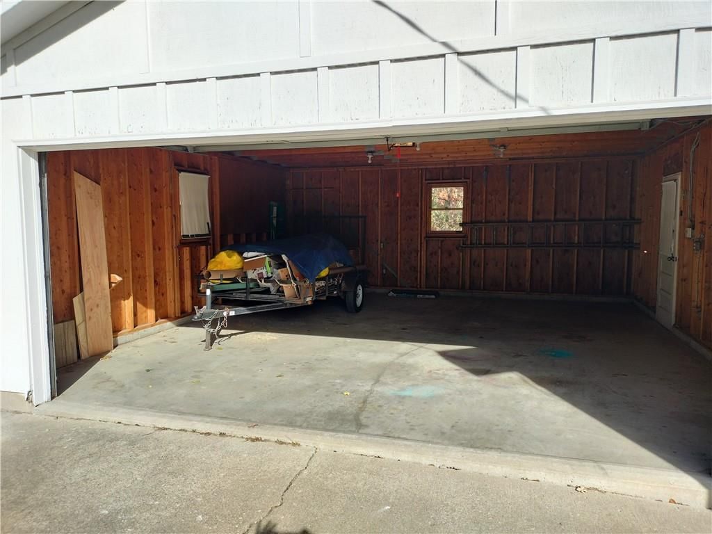 3311 Seneca Street — photo 29