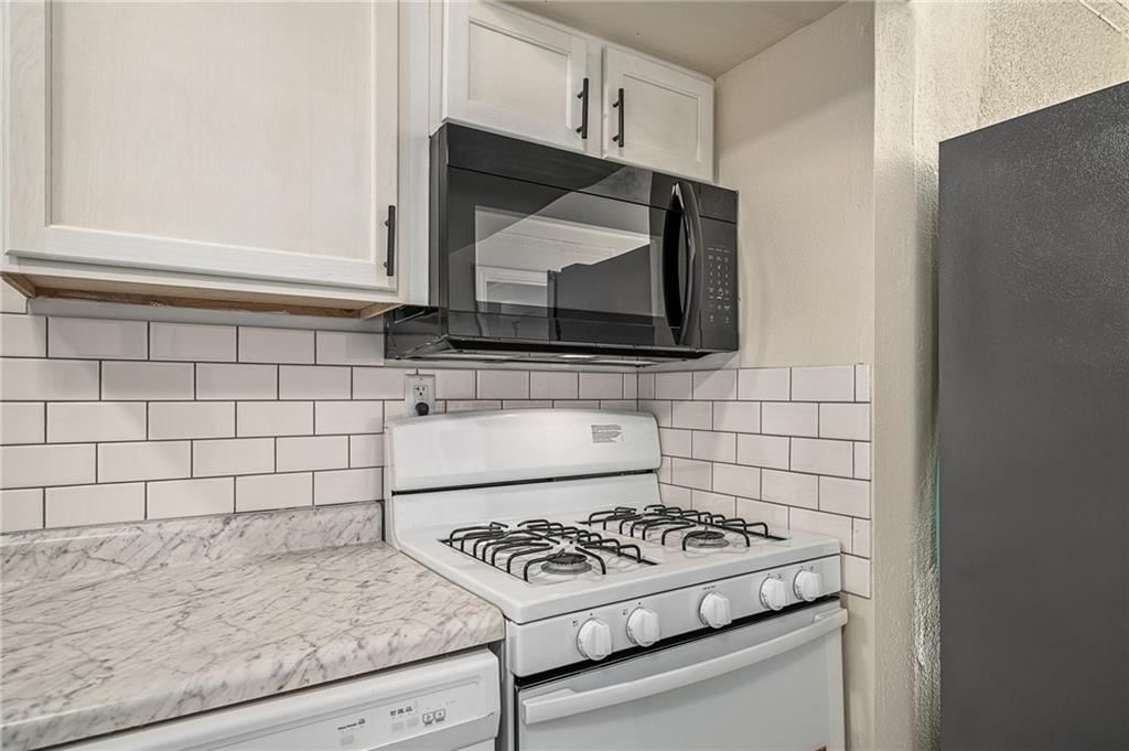 4225 E 68th Street — photo 15