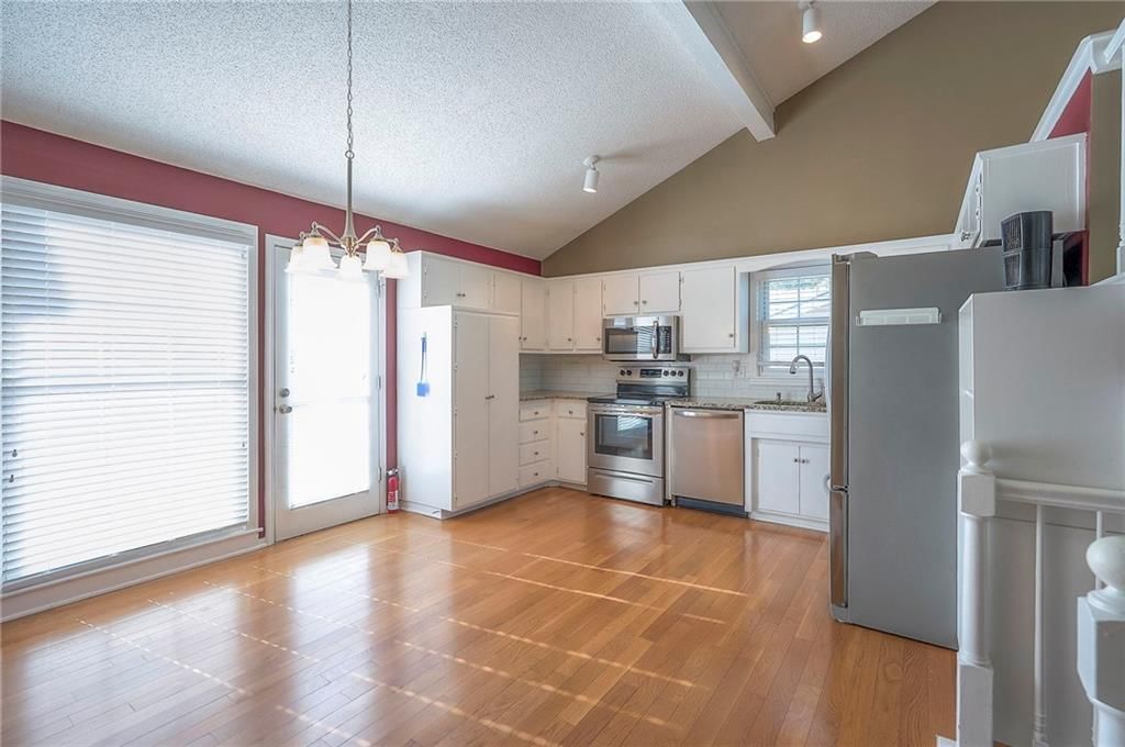 8517 W 109th Terrace — photo 13
