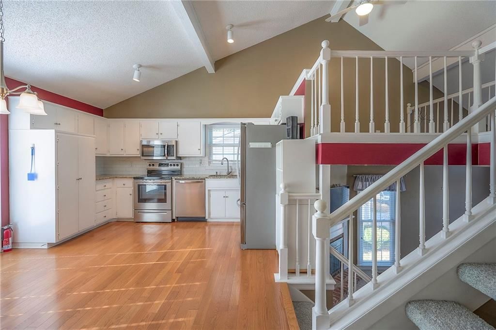 8517 W 109th Terrace — photo 15