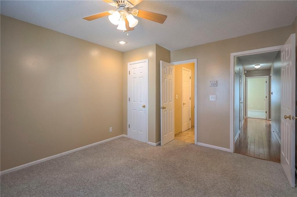 8517 W 109th Terrace — photo 18