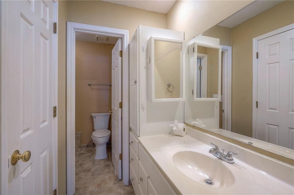 8517 W 109th Terrace — photo 21