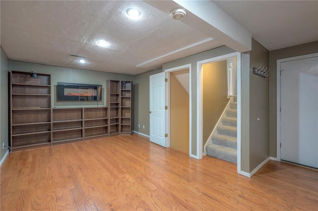 8517 W 109th Terrace — photo 28