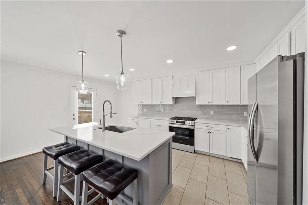909 W 85TH Street — photo 7