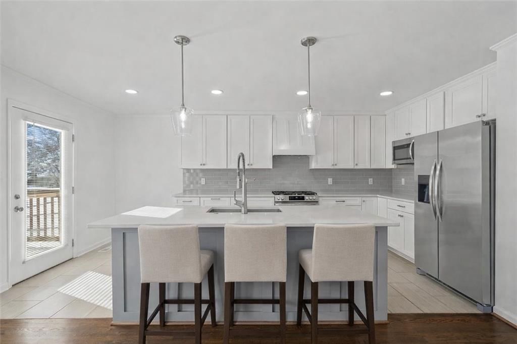 909 W 85TH Street — photo 9