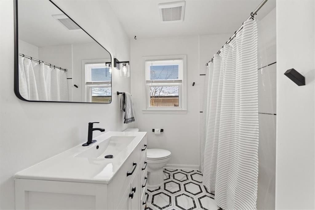 909 W 85TH Street — photo 18