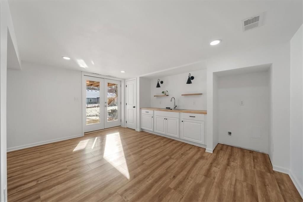 909 W 85TH Street — photo 21