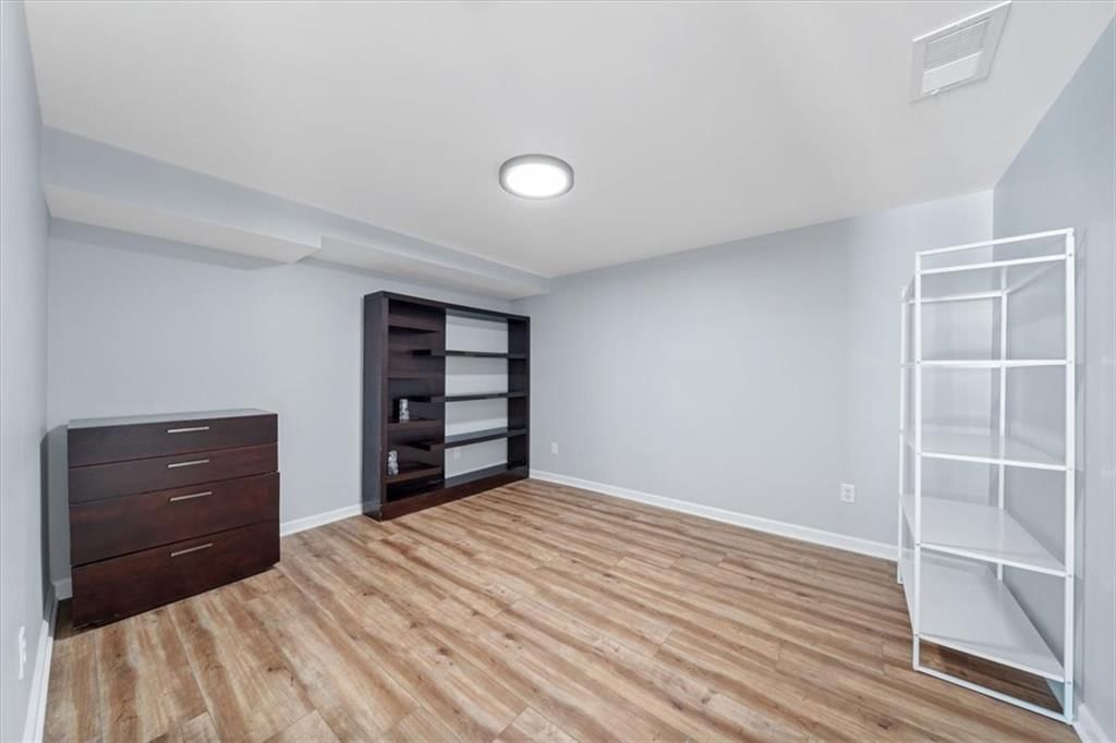 909 W 85TH Street — photo 22