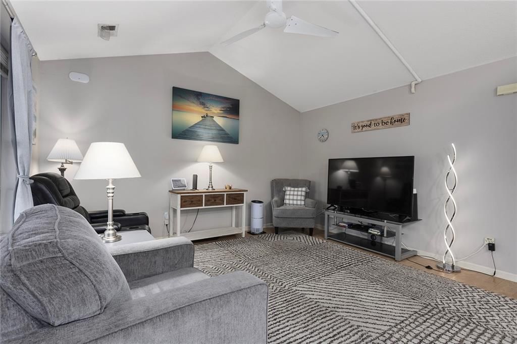 2407 NE 68th Street — photo 3
