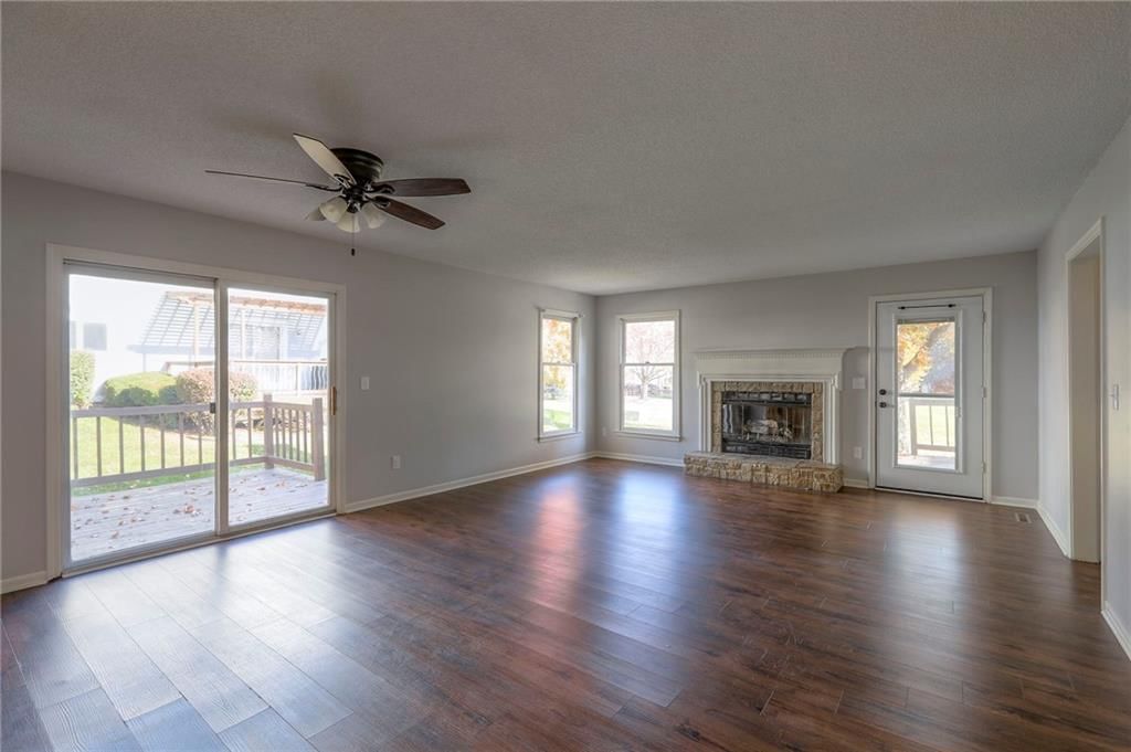 352 SW Raintree Drive — photo 6
