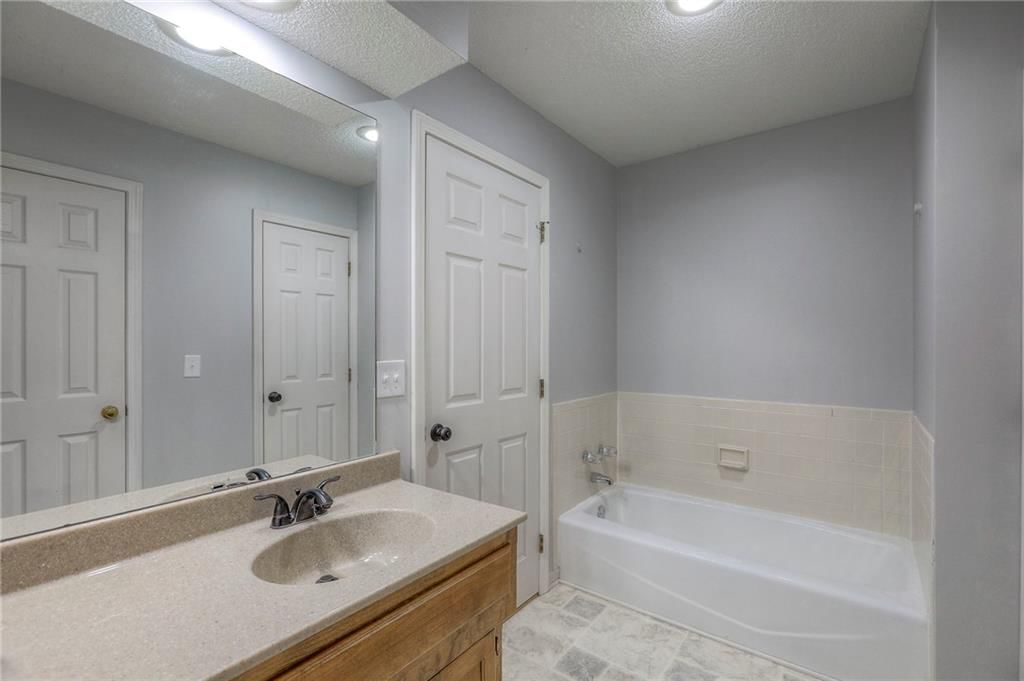 352 SW Raintree Drive — photo 19