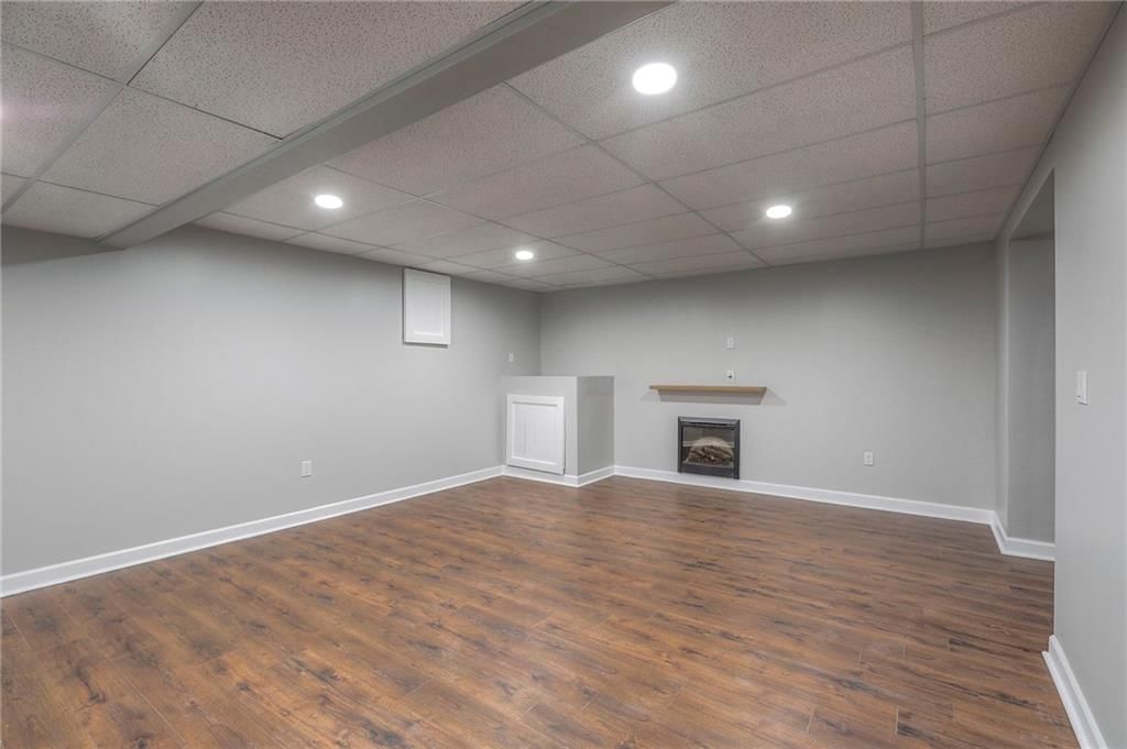 352 SW Raintree Drive — photo 27