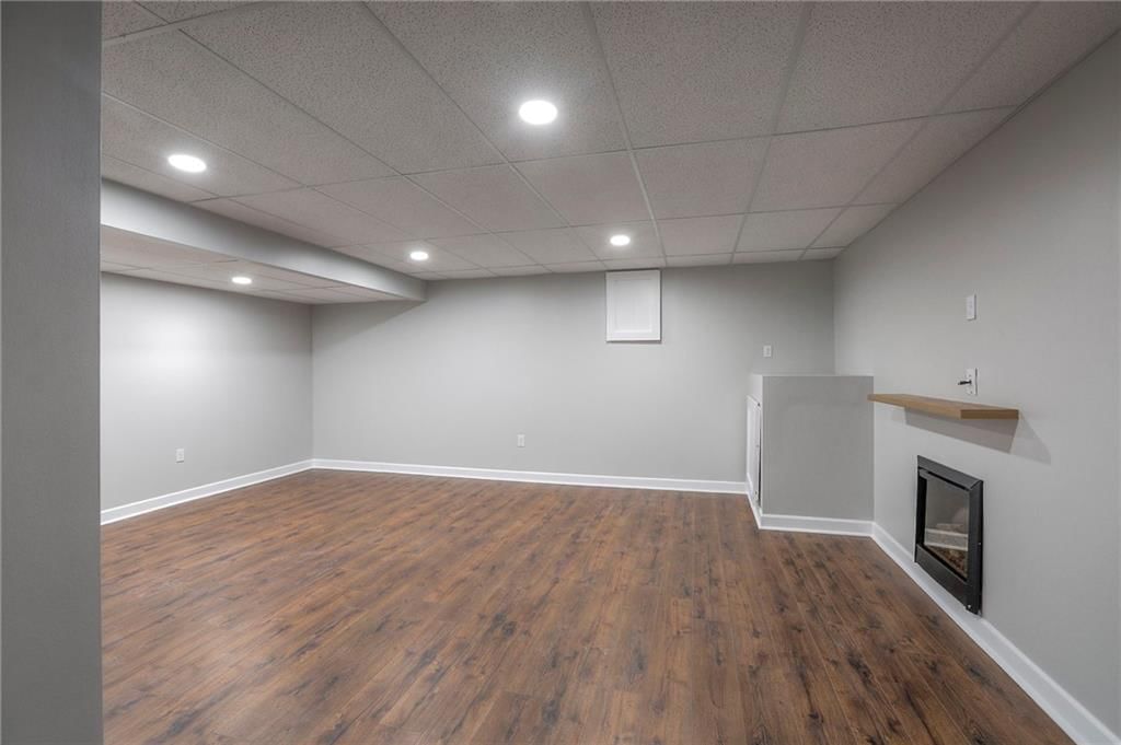 352 SW Raintree Drive — photo 29