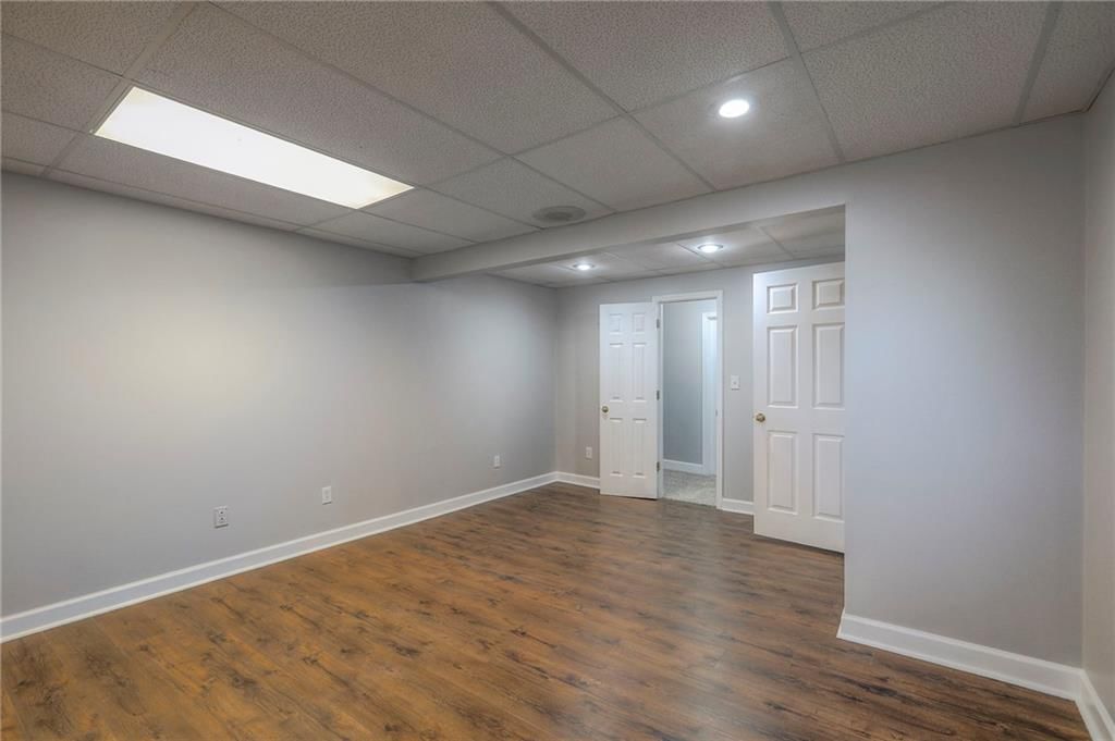 352 SW Raintree Drive — photo 32