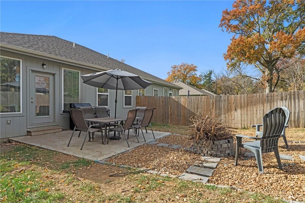 12894 W 93rd Street — photo 28