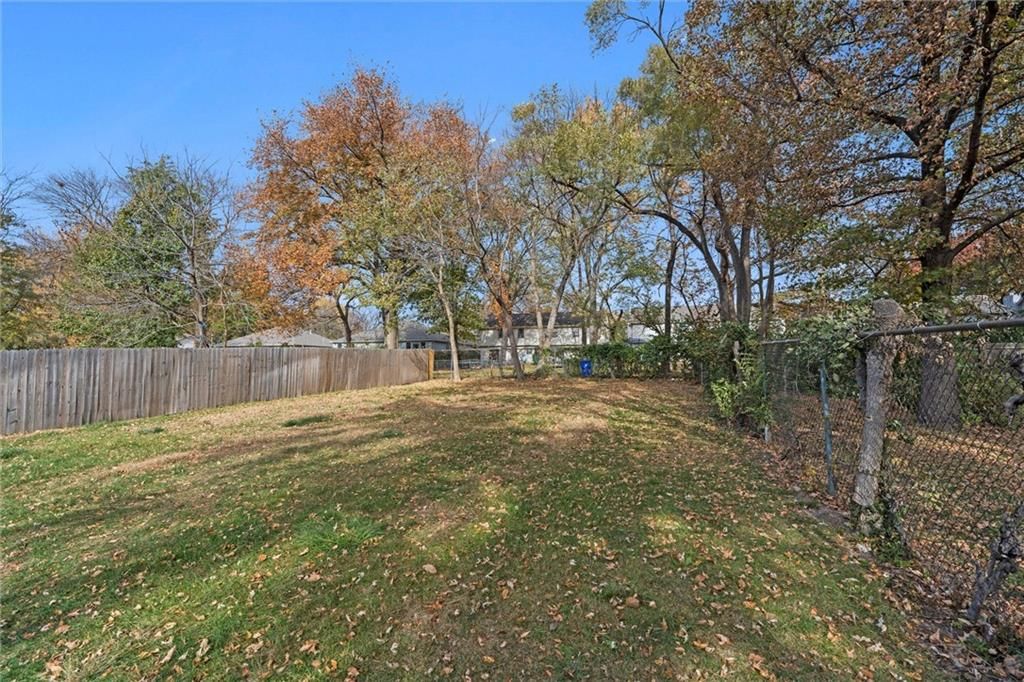 12894 W 93rd Street — photo 34