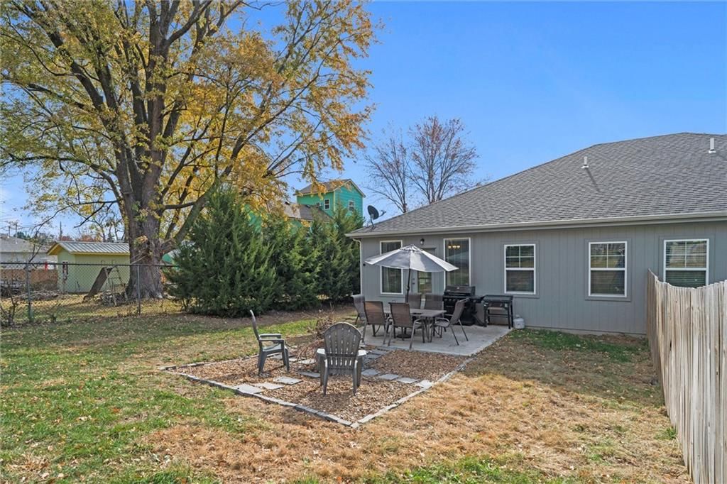 12894 W 93rd Street — photo 38