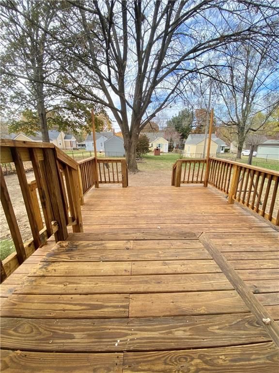8122 Summit Street — photo 22