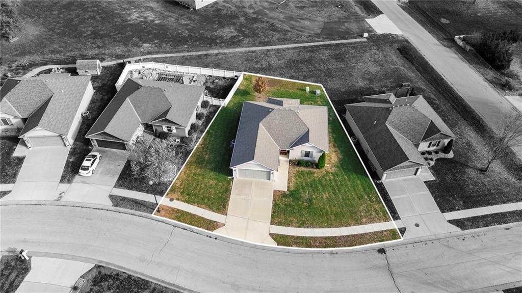 103 N Sivley Street — photo 33