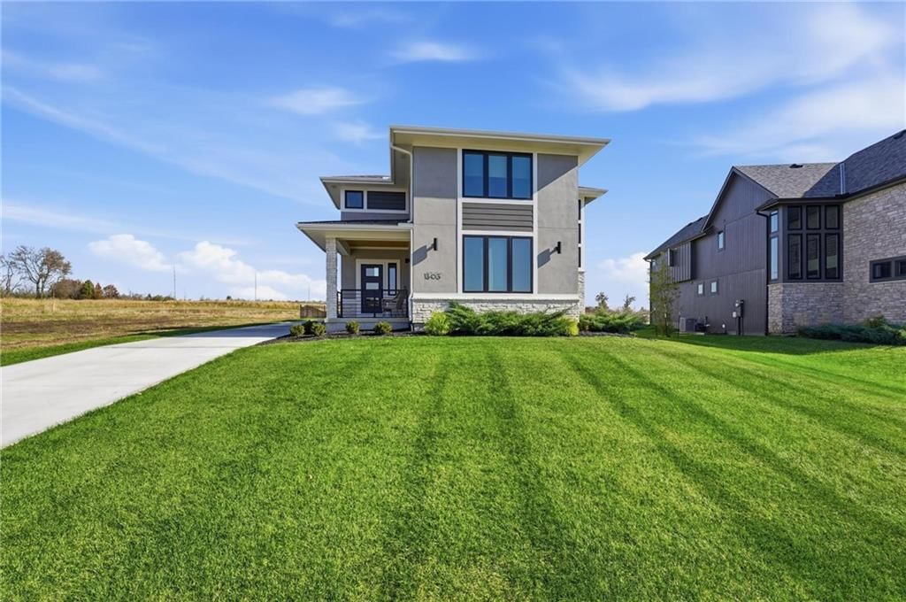 1303 Larson Avenue, Warrensburg, MO