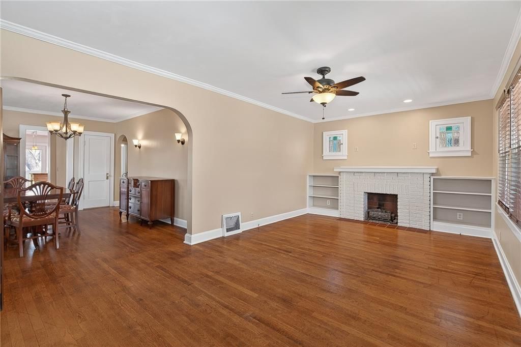 38 W 74th Terrace — photo 8