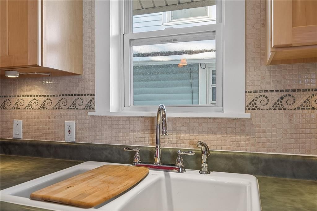 38 W 74th Terrace — photo 17