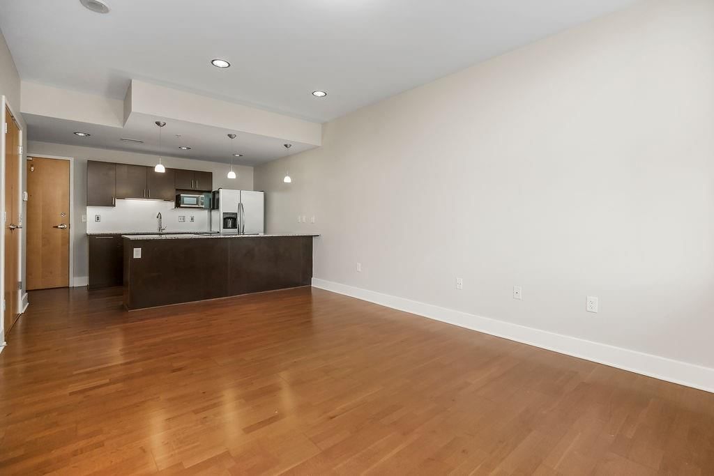 909 Walnut Street — photo 2