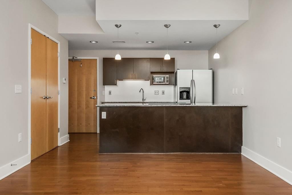 909 Walnut Street — photo 3