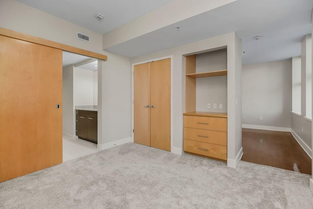 909 Walnut Street — photo 10