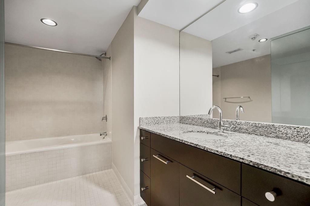 909 Walnut Street — photo 11