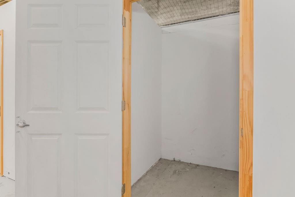 909 Walnut Street — photo 14