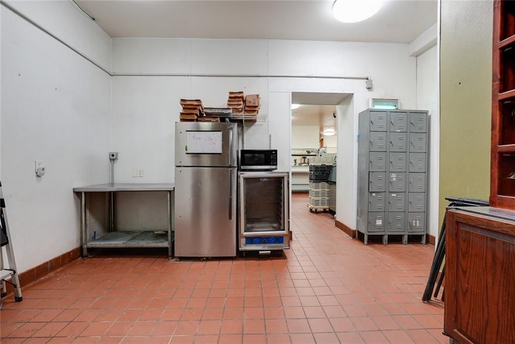 312 S Hudson Street — photo 16