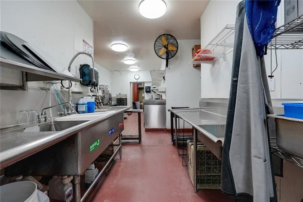 312 S Hudson Street — photo 31