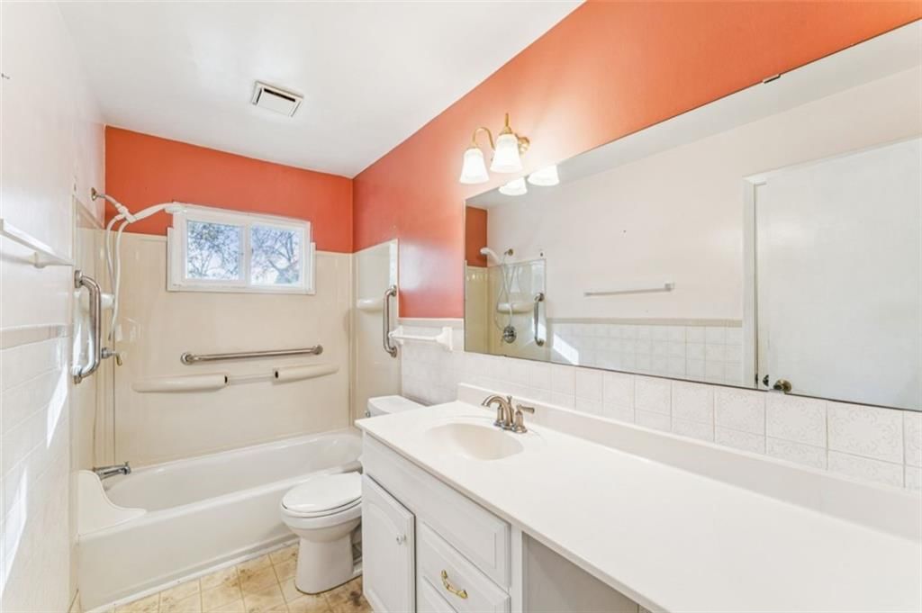 1303 NE 70th Terrace — photo 25
