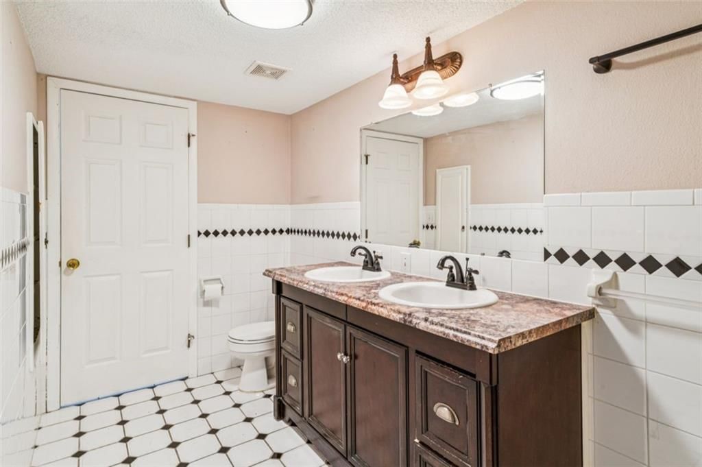 1303 NE 70th Terrace — photo 37
