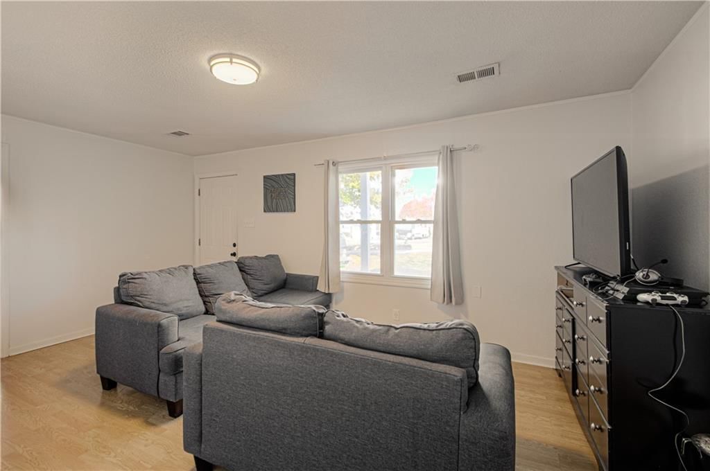 609 NE 76th Terrace — photo 6