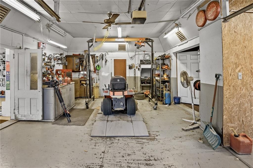131 E 8th Street — photo 13