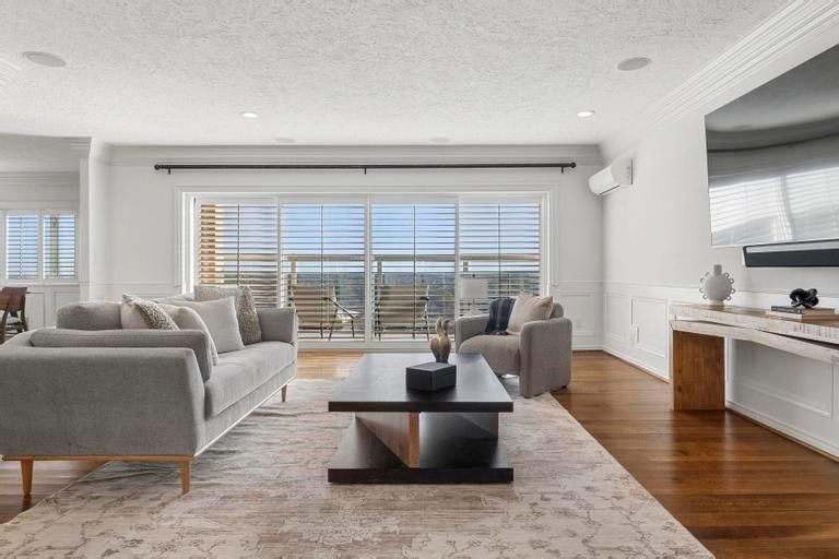 121 W 48th Street — photo 2