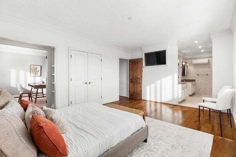 121 W 48th Street — photo 16