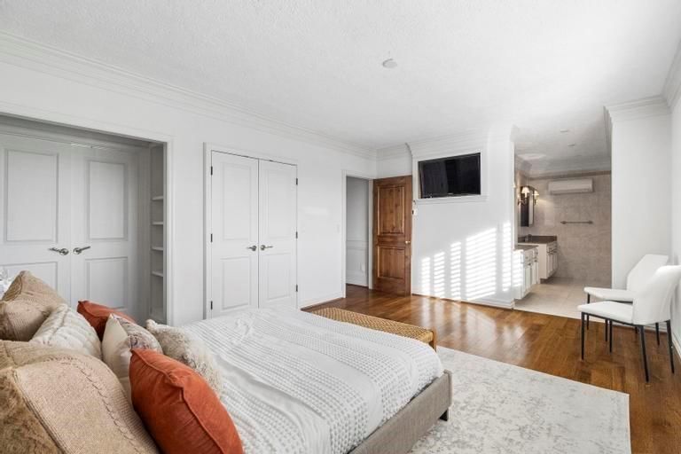 121 W 48th Street — photo 17