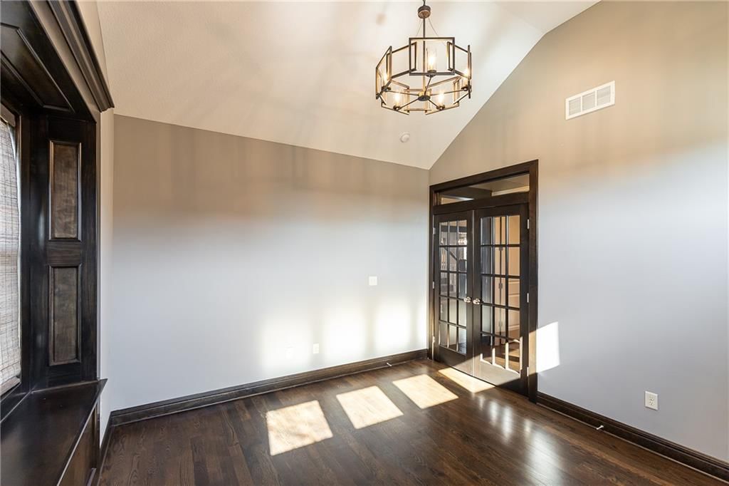 15701 Canterbury Street — photo 34