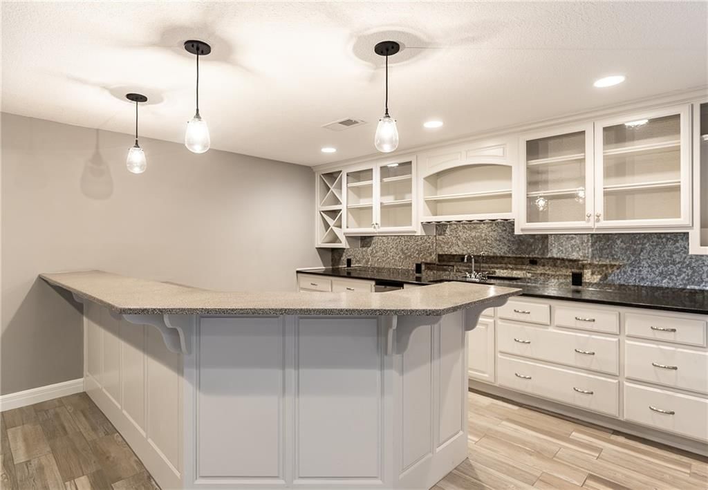 15701 Canterbury Street — photo 73