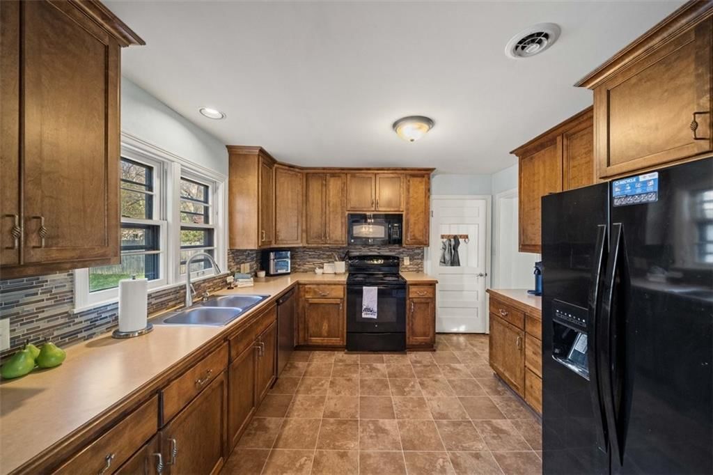 218 W 97TH Street — photo 10