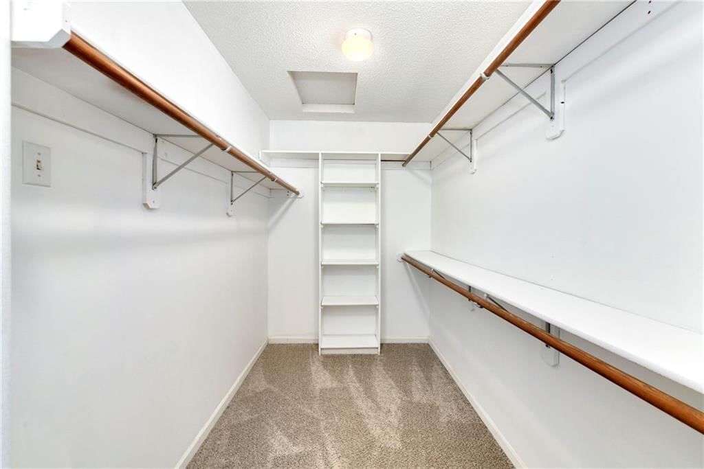 1511 Fox Run Lane — photo 34