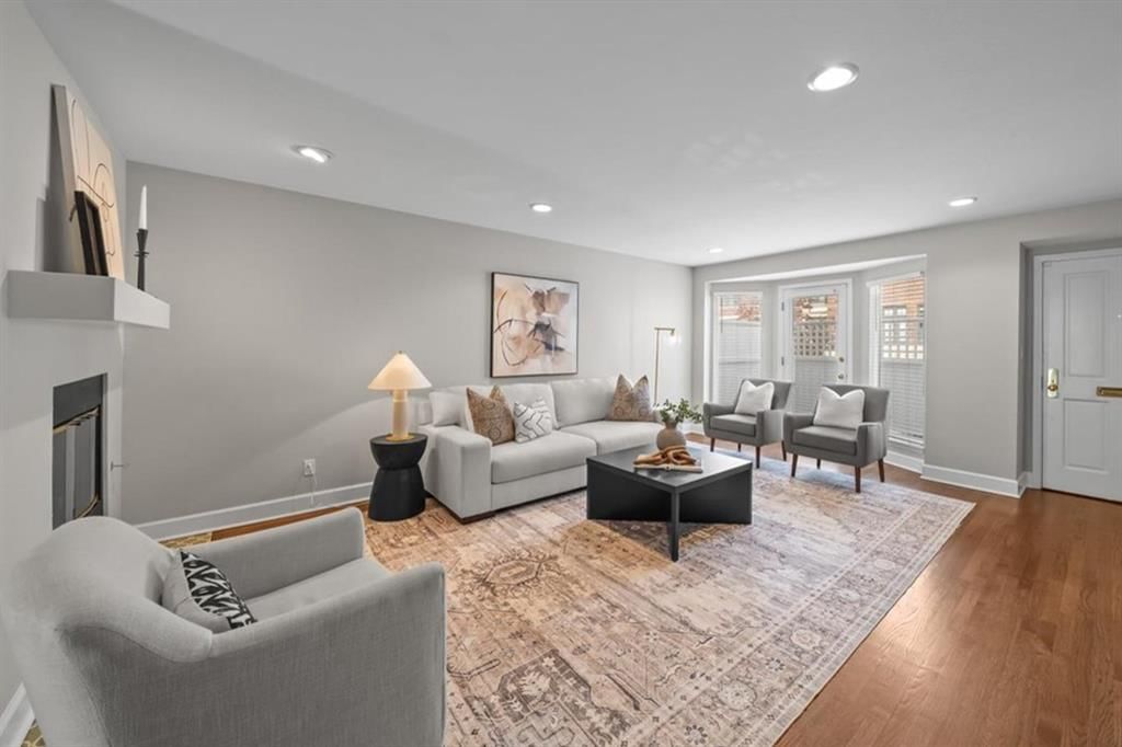 1101 W 47th Street — photo 3