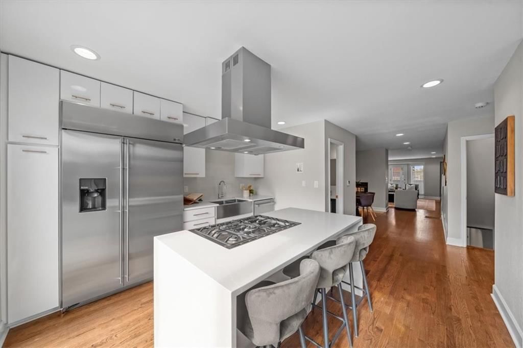 1101 W 47th Street — photo 10