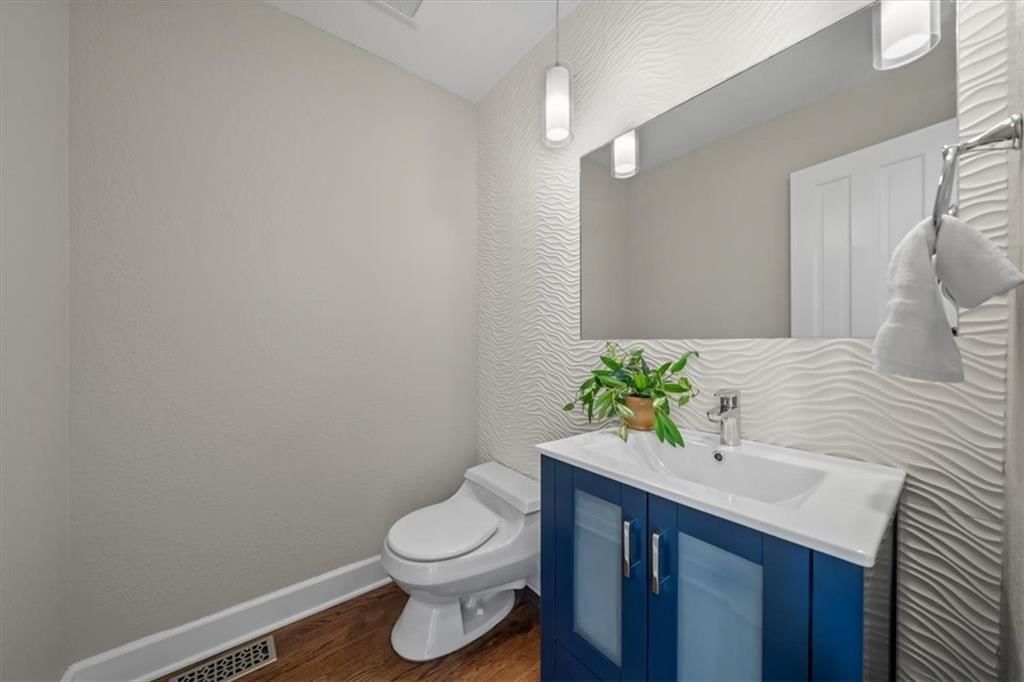 1101 W 47th Street — photo 11