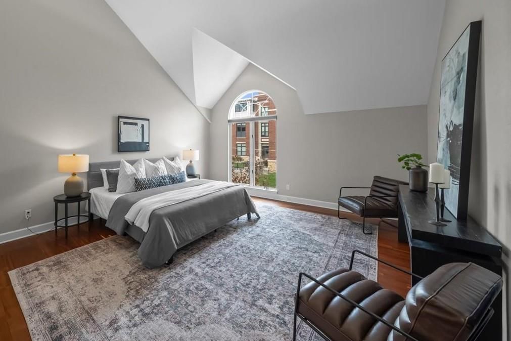 1101 W 47th Street — photo 12
